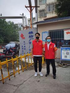 市文旅集團一線戰“疫”之：“帥飛了”組合秒變“救火勇士”，“暖心”大白全心全意為居民服務